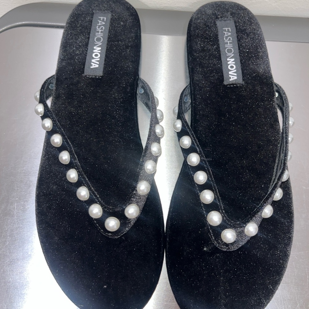 Velvet pearl flip flops